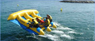 Excitant la forme gonflable de banane de bateaux de pêche de mouche de PVC pour 3 - 6 jeux d'Aqua de personne