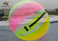 Promenade gonflable de boule colorée de l'eau sur fort de boule de l'eau weled pour l'amusement de l'eau