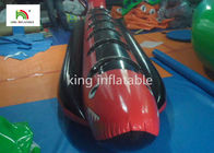 Bateaux de banane gonflables de requin rouge avec la poignée 6 pour le message publicitaire adulte